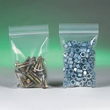tui-ziploc-dung-dinh-oc Đựng vật dụng trong